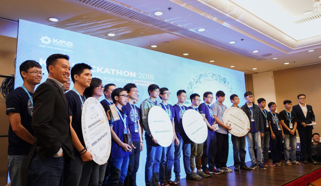 VIRTUAL JOB CONSULTATION APP WINS 1st PLACE IN KMS HACKATHON 2018 PROGRAMING COMPETITION 