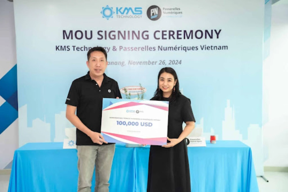 KMS Technology Donates $100,000 to Passerelle Numérique Vietnam, Empowering Disadvantaged Students through Technology